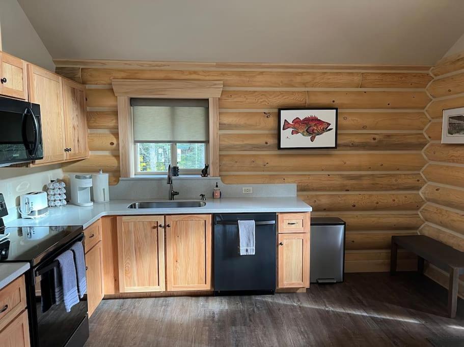 Clear Creek Cabin ซูเวิร์ด ภายนอก รูปภาพ